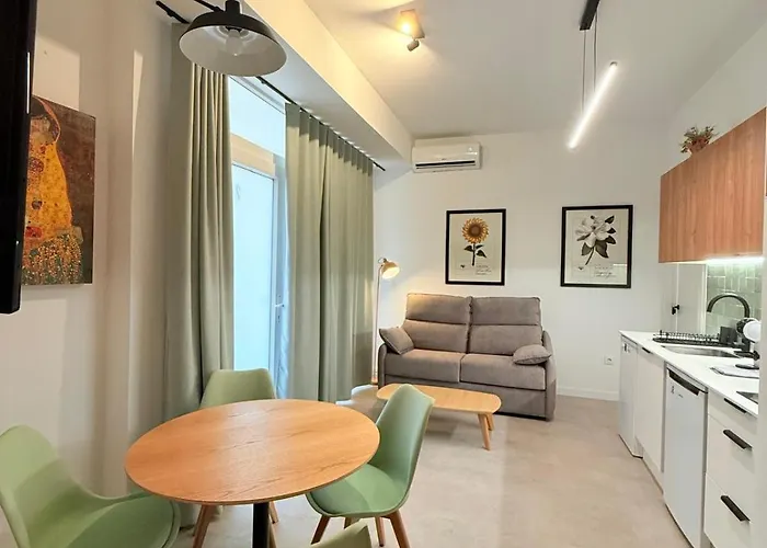 Travel Habitat Oceanografic Appartement